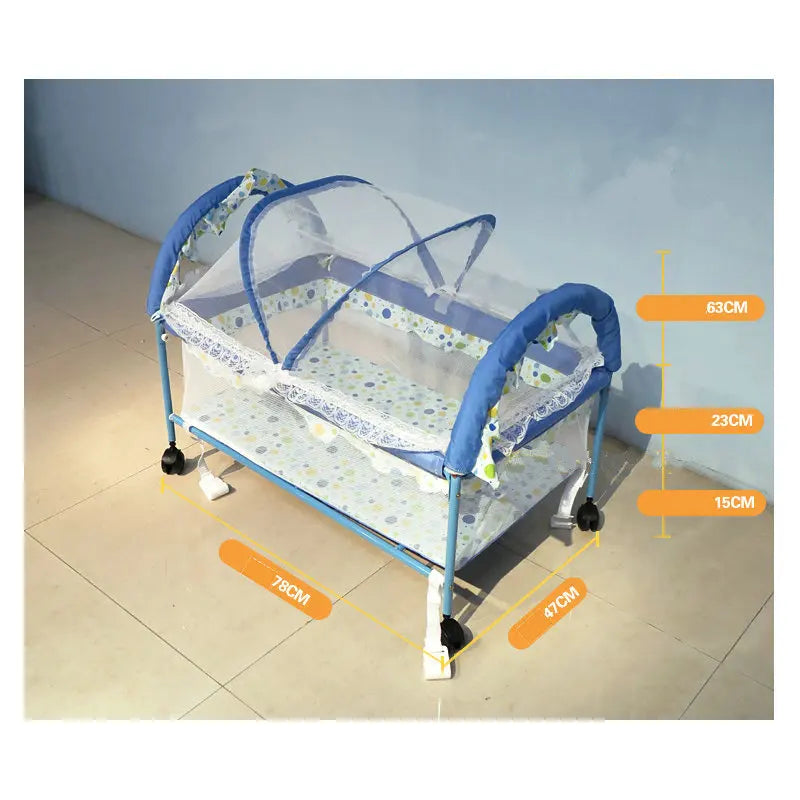 Berceau avec moustiquaire pour bébé