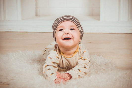 Guide des essentiels vestimentaires pour habiller un bébé garçon