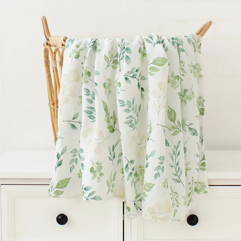 Couverture bébé imprimée à feuilles d’eucalyptus